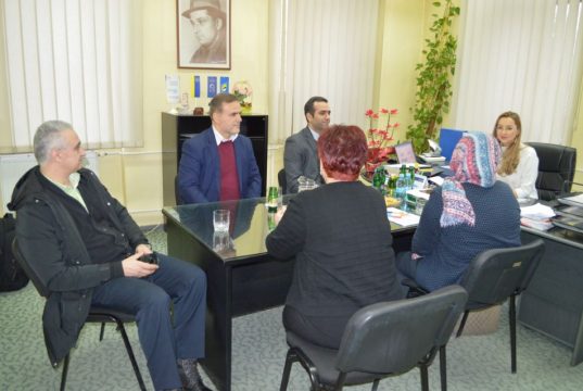 Konzul za kulturu posjetio Narodnu i univerzitetsku biblioteku “Derviš Sušić” u Tuzli